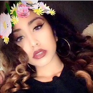 Meet your Posher, Sienna